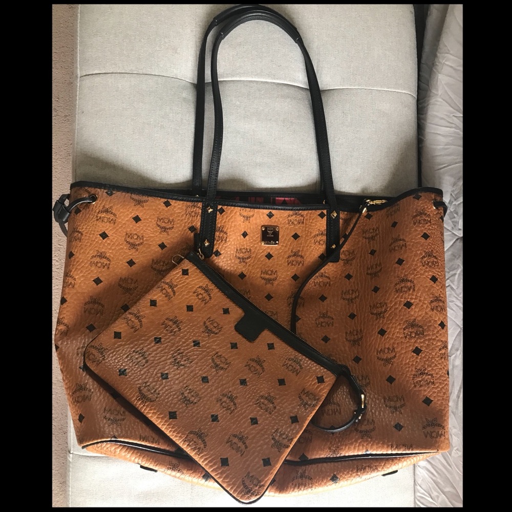 MCM LARGE REVERSIBLE SHOPPER